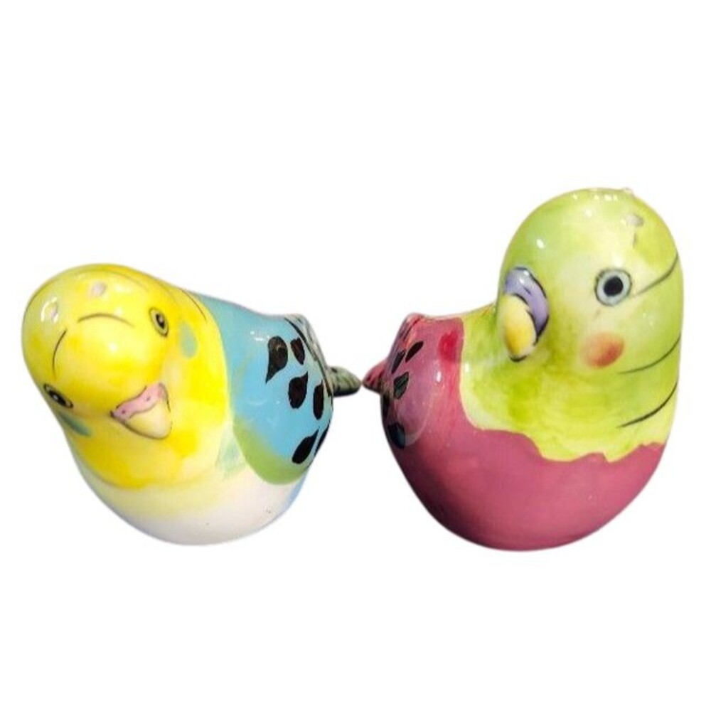 T4 Bab's Ceramic Pink And Blue Parakeet Salt and Pepper Shakers 101424